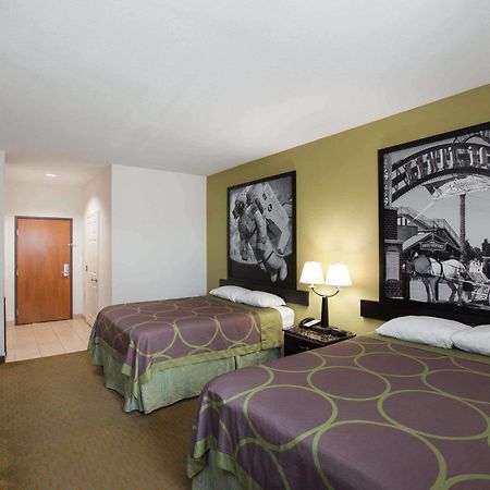 Super 8 By Wyndham Laporte La Porte Luaran gambar